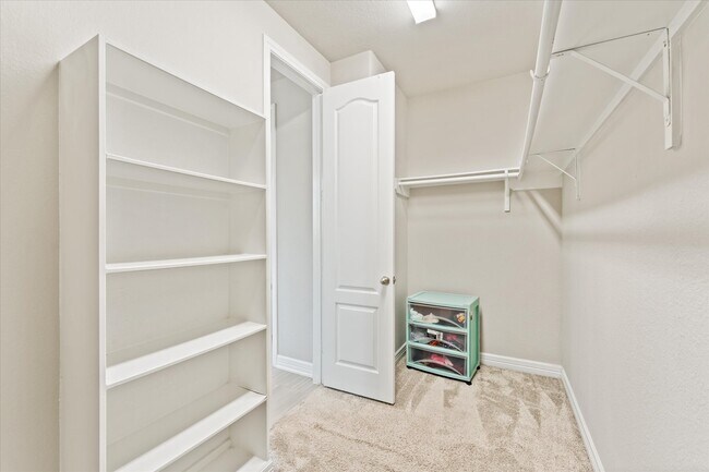 Building Photo - 32067 August Woods Wy