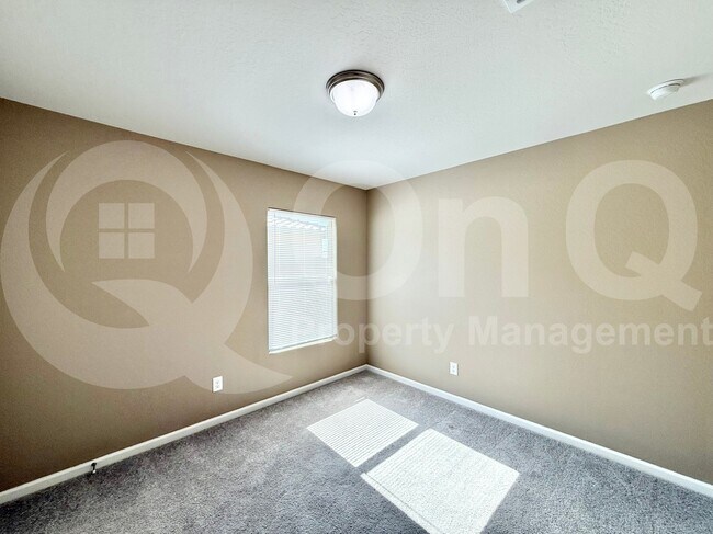 Building Photo - 1036 W Verde Ln