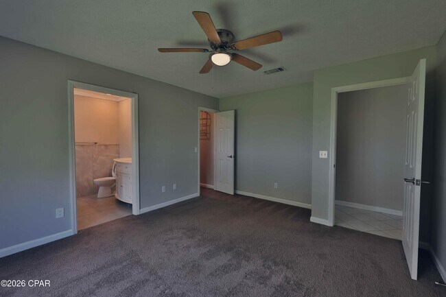 Building Photo - 3931 Treasure Cir