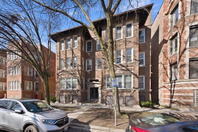 Building Photo - 5212 S Ingleside Ave