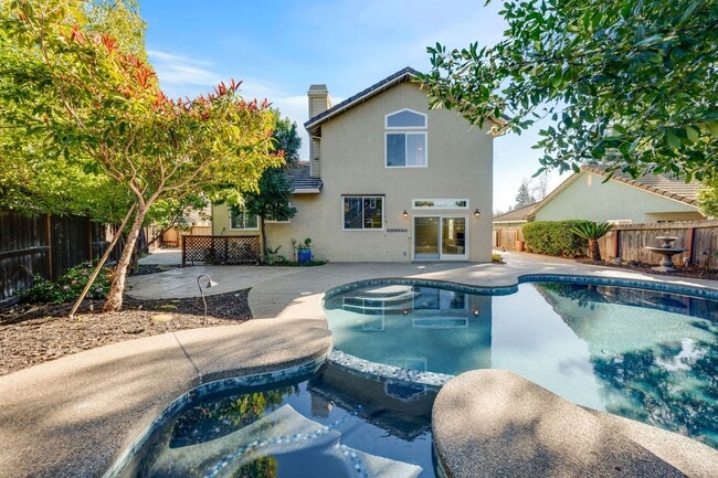 Building Photo - 3 Bedroom Folsom Home with Updated Kitchen, Pool and 3-Car Garage!