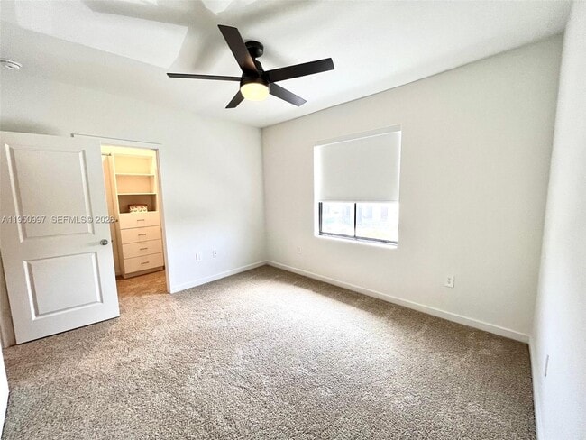 Building Photo - 429 NE 12th St