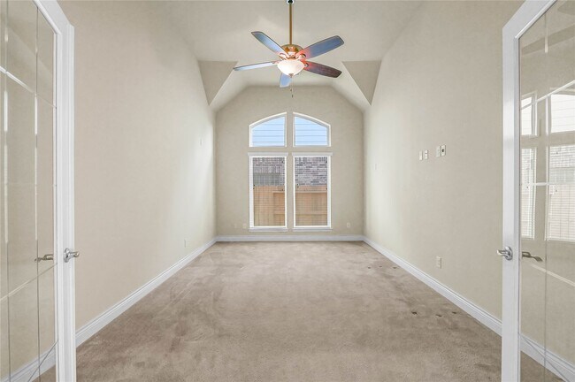 Building Photo - 28011 Hallimore Dr