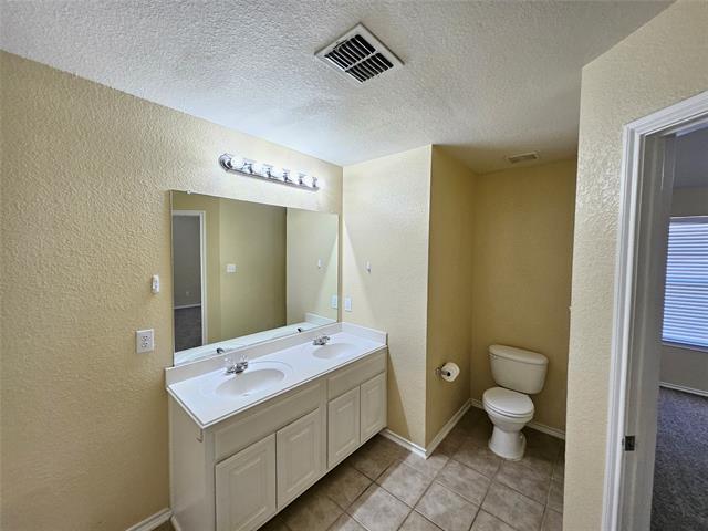 Building Photo - 1232 Sweetwater Dr