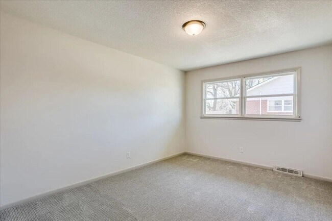 Building Photo - 6503 E 16th St N