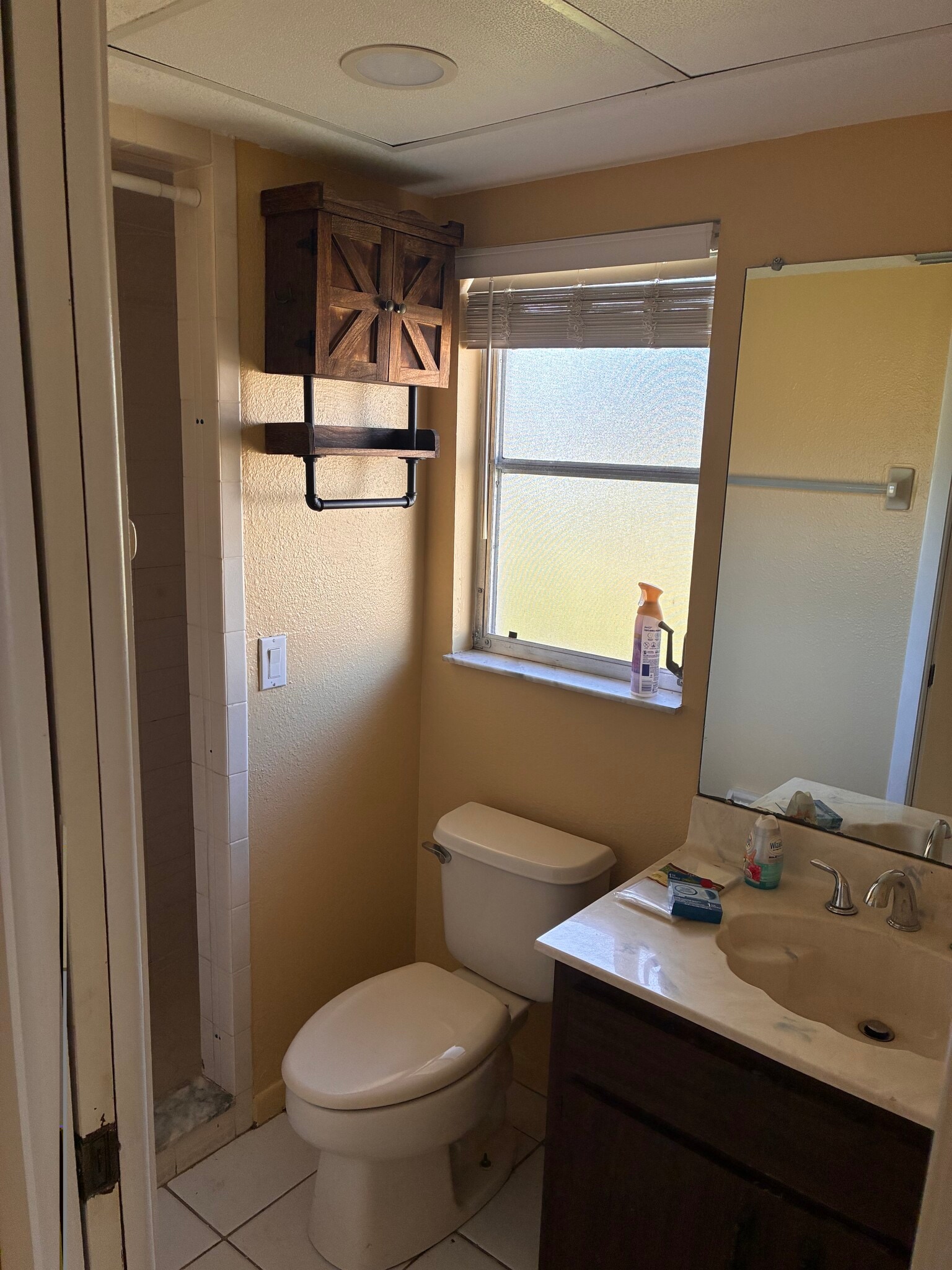 On-Suite Bedroom - 3089 Kingston St