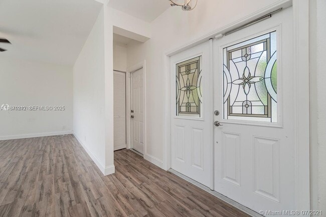 Building Photo - 784 Chimney Rock Rd