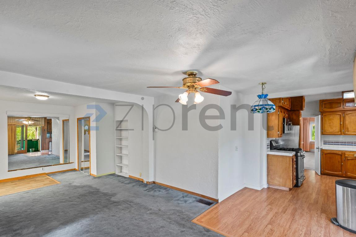 Building Photo - 1240 Parker St