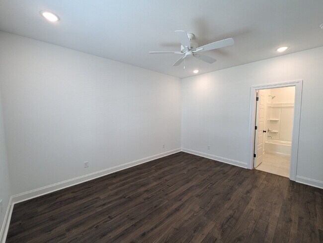 Building Photo - 514 Mdw Crst Cir