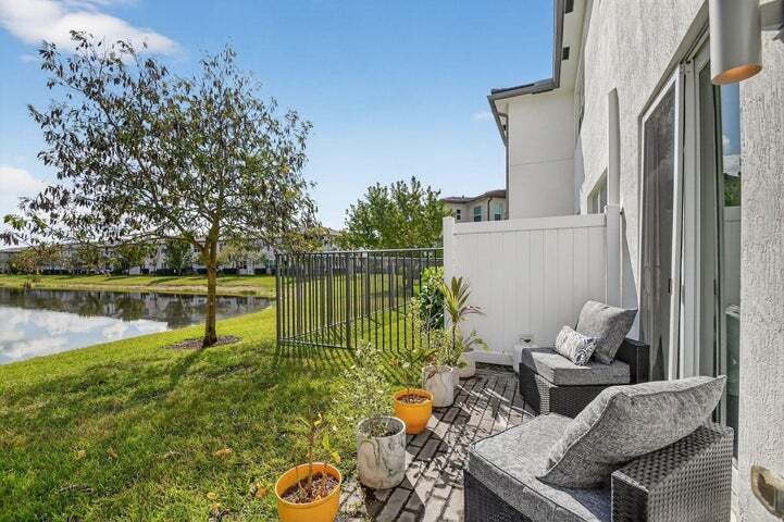 Building Photo - 4790 Navali Dr