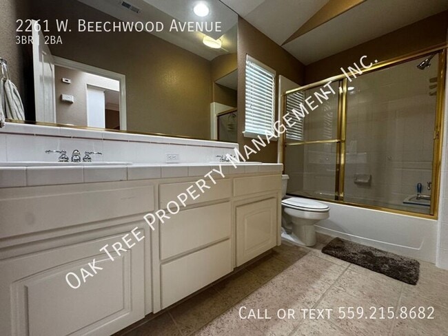 Building Photo - 2261 W Beechwood Ave