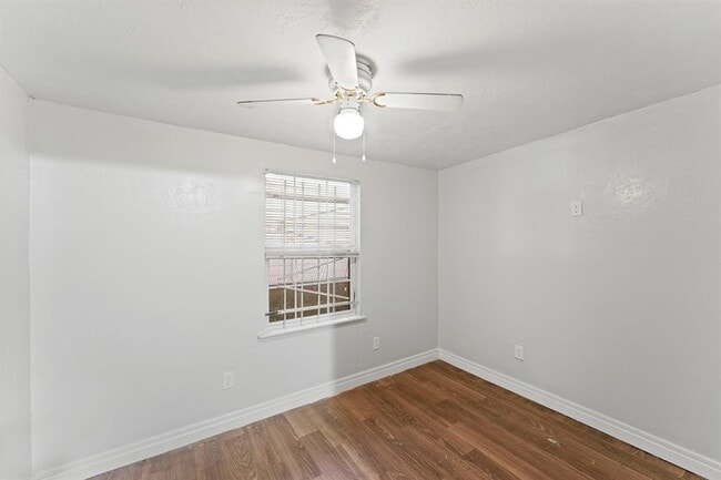 Building Photo - 5715 Easthampton Dr