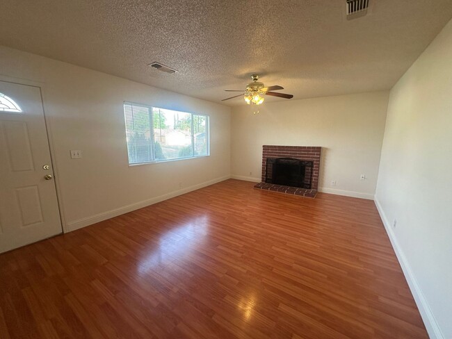 Building Photo - Recently Updated 4 Bedroom Home with Yard