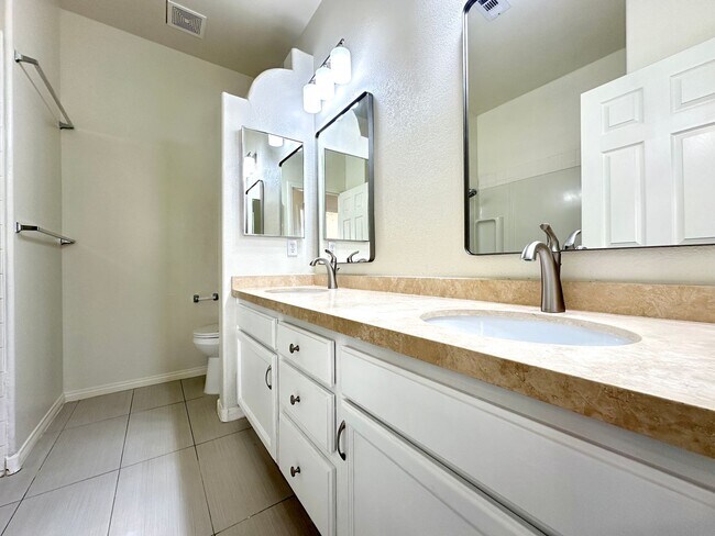 Building Photo - Cypress In The Hills At Summerlin By Lewis Homes