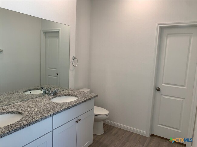 Building Photo - 458 Fairy Duster Dr