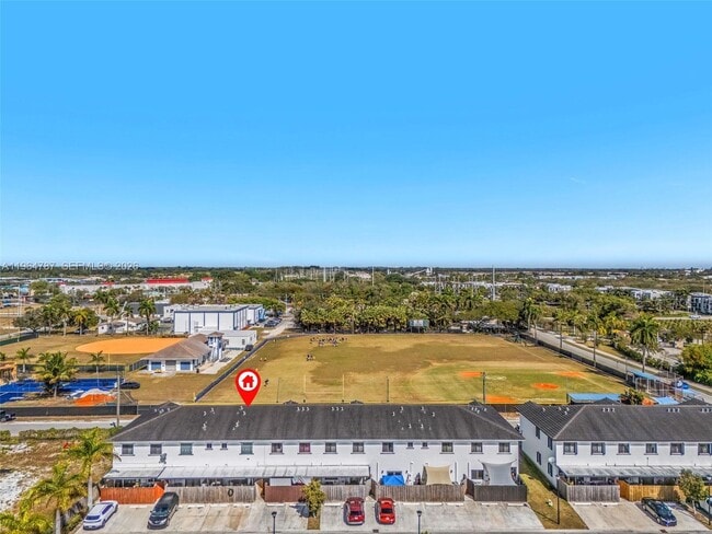 Building Photo - 13360 Tropical Ave