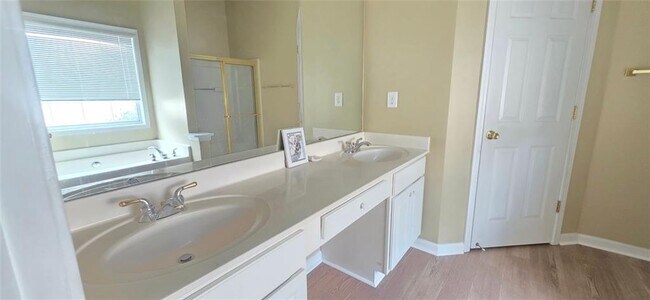 Building Photo - 2145 Prospect Mill Pl NE