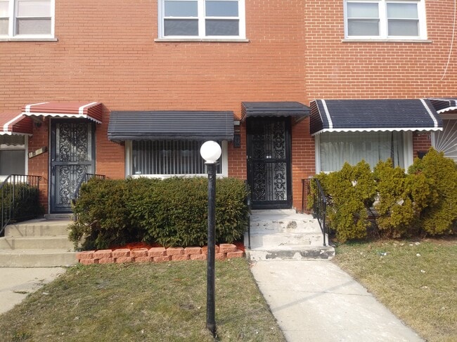 Primary Photo - 1138 E 83rd St