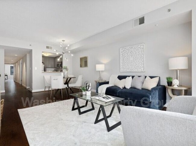 Building Photo - 1150 K St NW