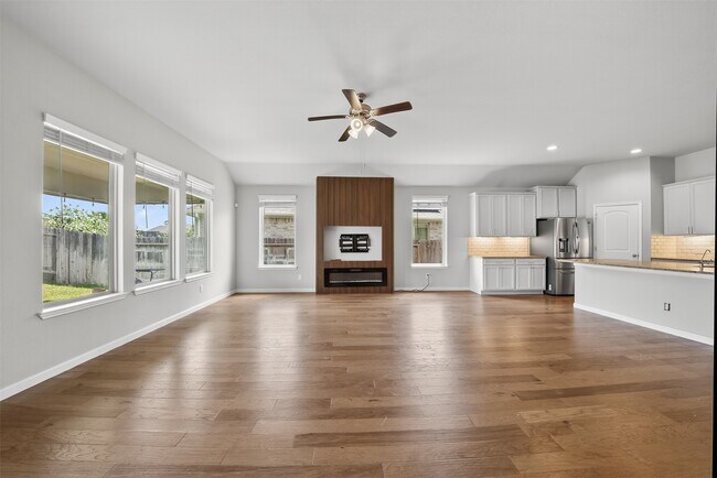 Building Photo - 18102 Humber River Ln