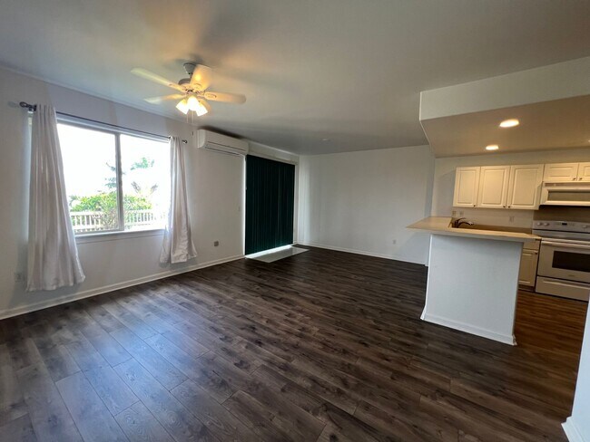 Building Photo - 2 Bedroom / 2.5 Bath Condo with 1 car gara...
