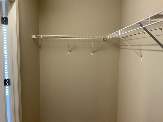 Building Photo - Chelsea Reserve  4 BR / 2.5 Ba / 2 family Room / 2 stories