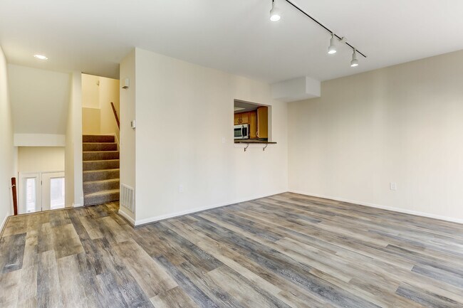 Building Photo - 138 Welcome Aly