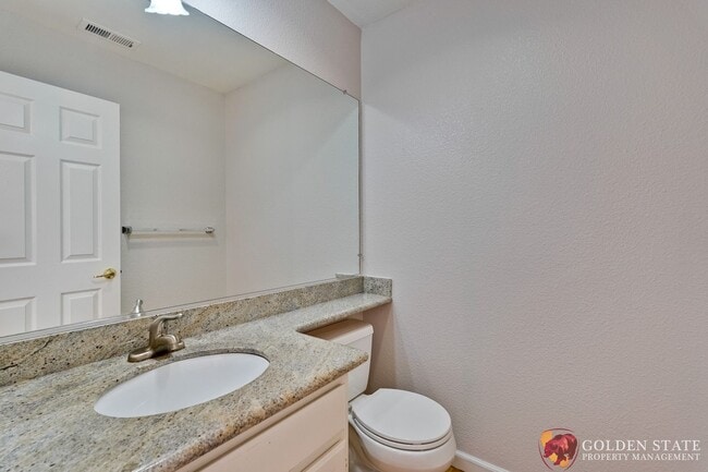 Building Photo - Comfort & Convenience in Santa Clara – Fre...