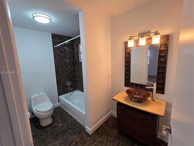 Building Photo - 29 Santillane Ave