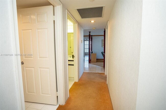 Building Photo - 3530 Mystic Pointe Dr