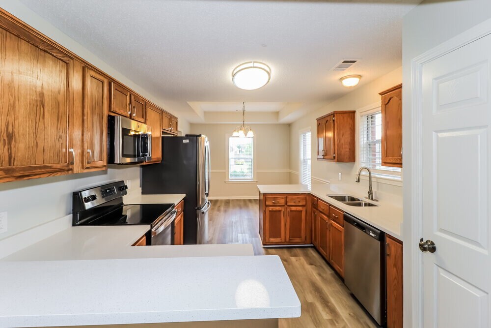 Building Photo - 10038 Cameron Ridge TR