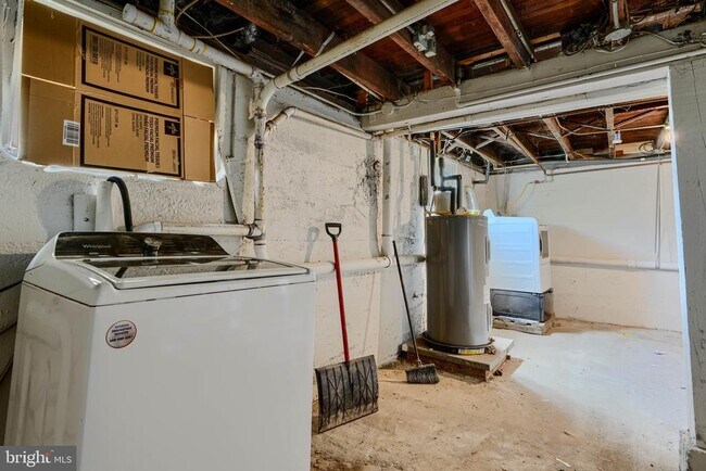 Building Photo - 5019 St Georges Ave.