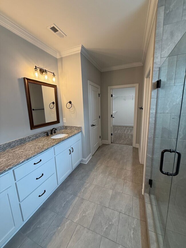 Building Photo - Ooltewah Gem! 3BR Home with Pool + Walking Trails