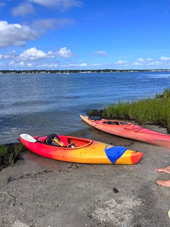 Building Photo - 12 Pearl St