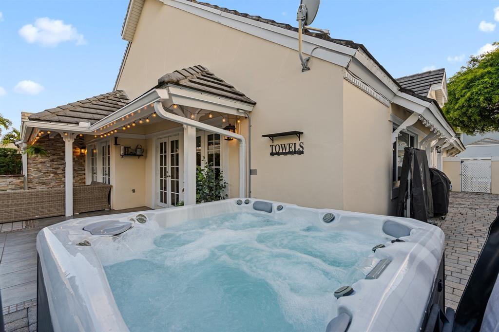 Building Photo - 9937 NW 47th Ter