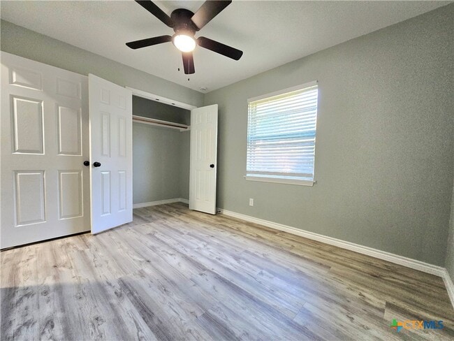 Building Photo - 1204 Amthor Ave