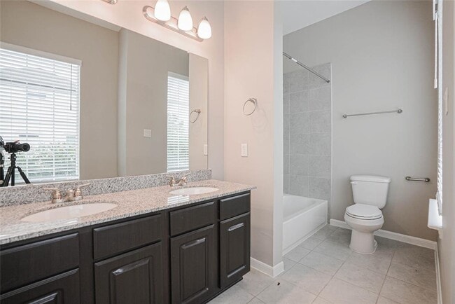 Building Photo - 4510 Dorado Dr