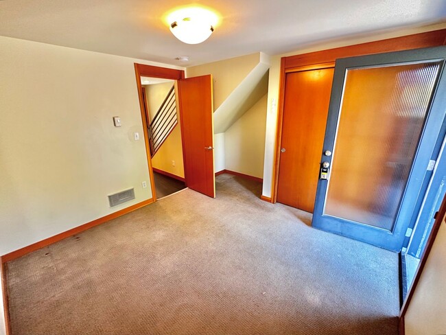 Building Photo - Three-Level Loft-Style 2BR | 3BA with Priv...