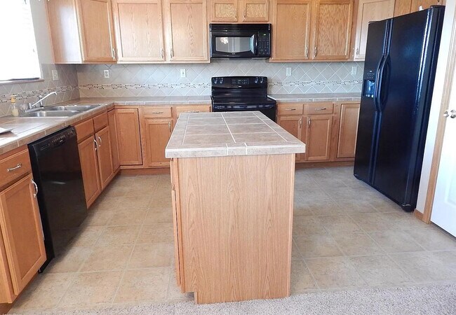 Building Photo - 3930 Pronghorn Meadows Cir
