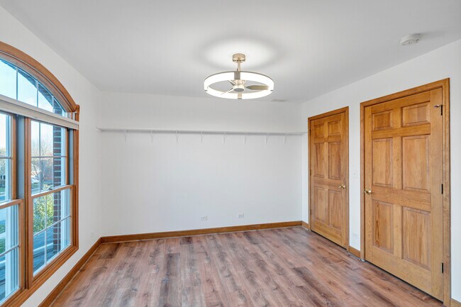 Building Photo - 4N550 School Rd