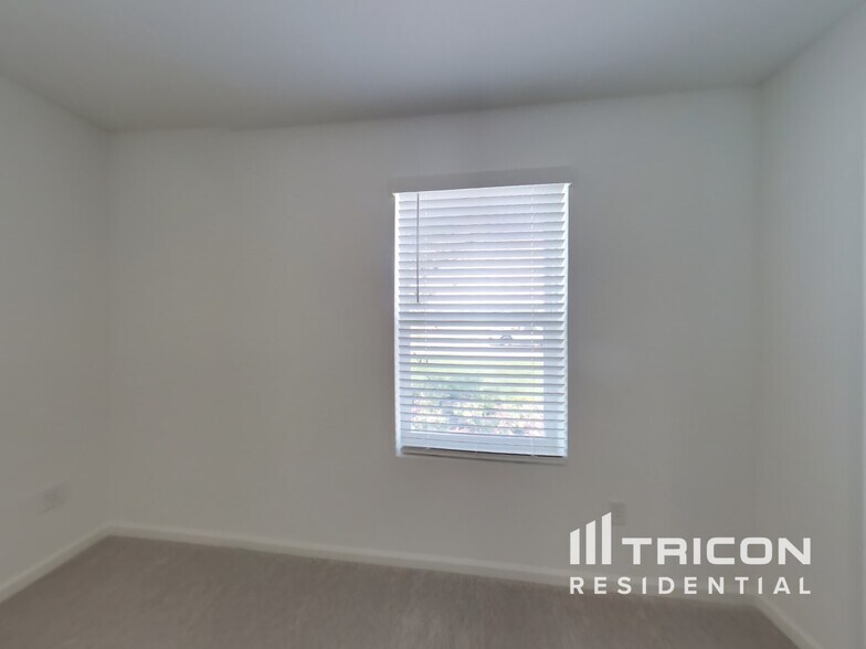 Building Photo - 10734 Lishwood Wy