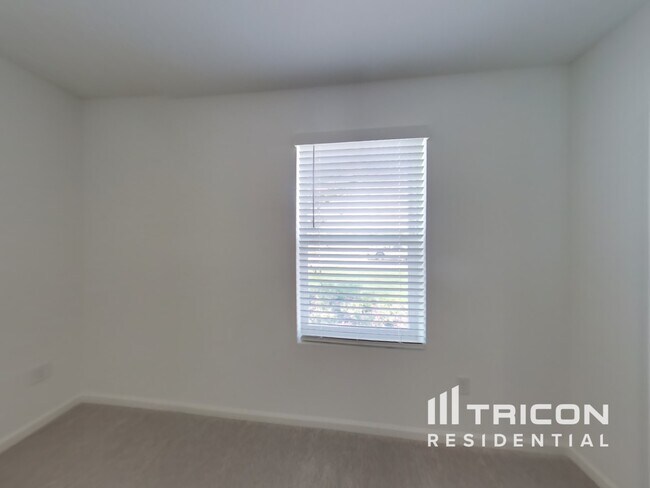 Building Photo - 10734 Lishwood Wy