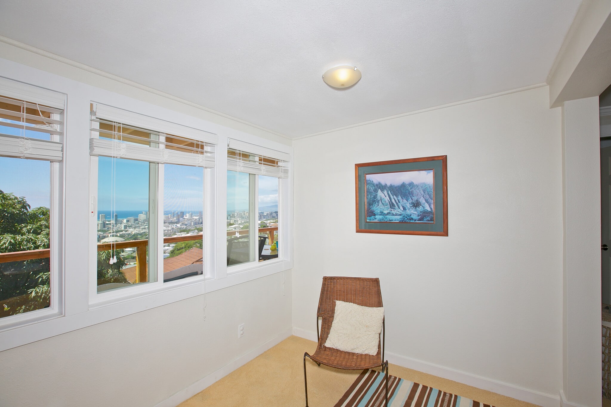 Office in main bdrm - 3043 Alencastre Pl