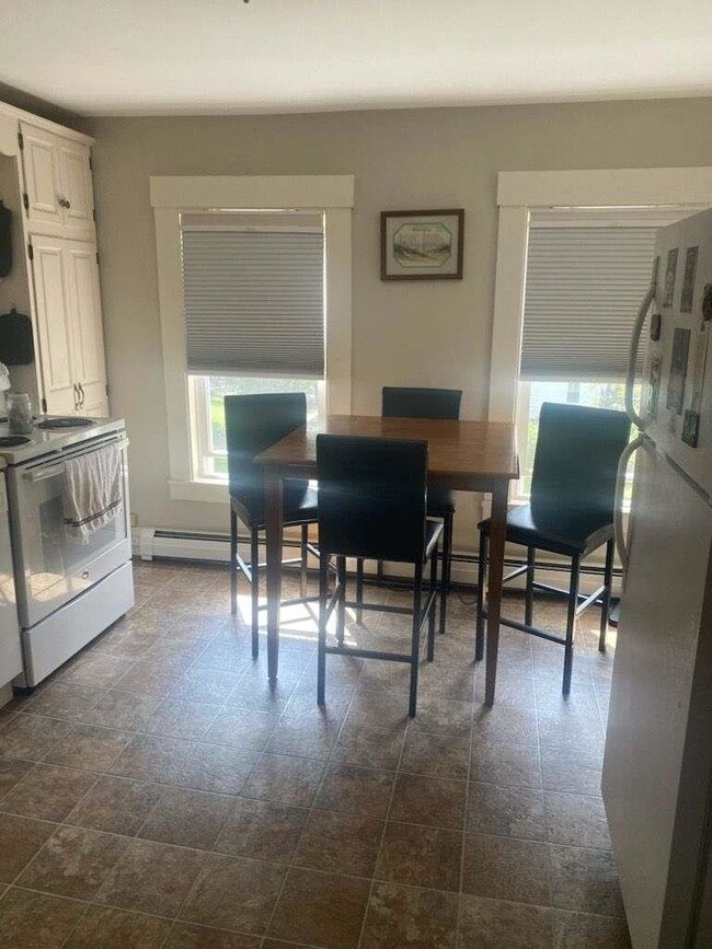 Building Photo - 36 Western Ave