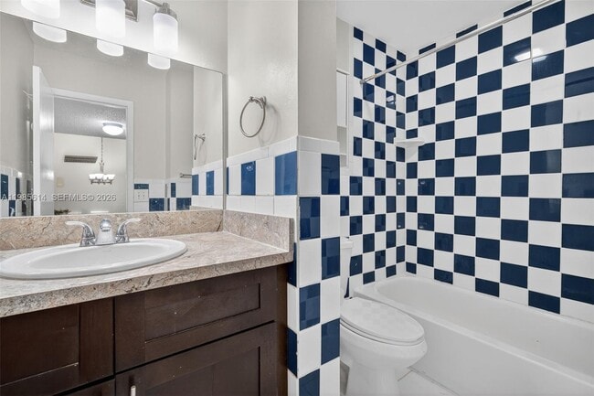 Building Photo - 1451 NW 92nd Ave