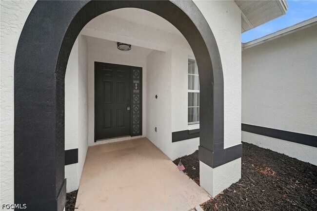 Building Photo - 15624 Sunny Crest Ln