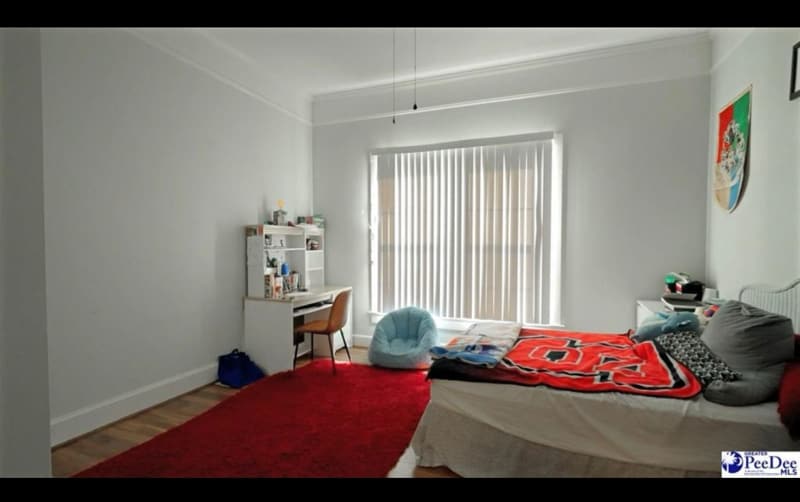 Building Photo - 307 W College Ave