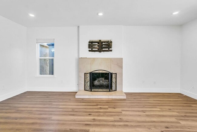 Building Photo - Beautiful single family home in Rancho Penasquitos! Available immediately!