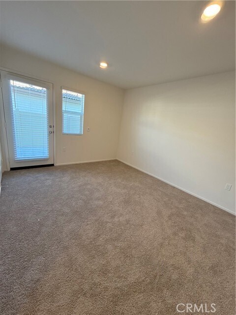 Building Photo - 479 Hollyhock Cir