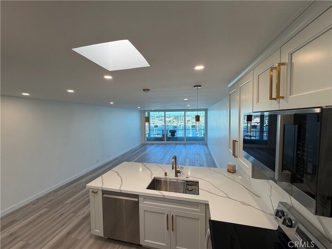 Building Photo - 6150 E Bayshore Walk